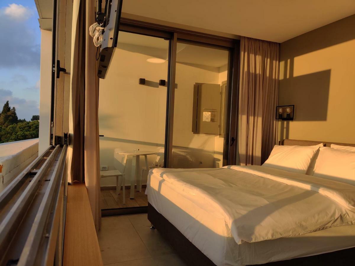 Luxury Suites By Notaly Ariel Хайфа Номер фото